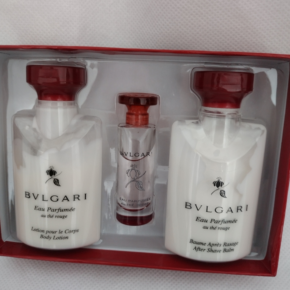 Bulgari Eau Parfumée Shaving Set - Red and White